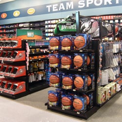 DICK'S Sporting Goods