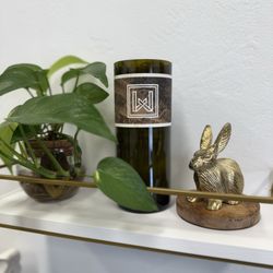 Seventh & Grand Salon
