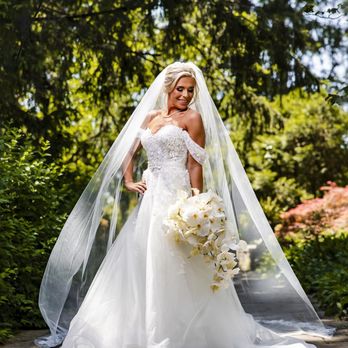 Skylands Manor - Bride portrait at Skylands Manor - Landmarks & Historical Buildings Near Me - Ringwood, New Jersey
