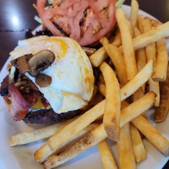 Eggs 'n Things - ENT burger. - Breakfast & Brunch Near Me - Honolulu, Hawaii