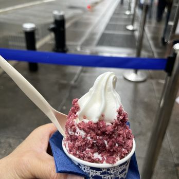 Myka - Original Greek yogurt with dried berries. Simple and delicious! - Ice Cream & Frozen Yogurt Near Me - New York, New York Myka - Original Greek yogurt with dried berries. Simple and delicious! - Ice Cream & Frozen Yogurt Near Me - New York, New York