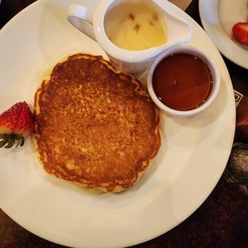 Makahiki - Pancake with macadamia nut tahitian vanilla sauce. Portioned. - Bars Near Me - Kapolei, Hawaii Makahiki - Pancake with macadamia nut tahitian vanilla sauce. Portioned. - Bars Near Me - Kapolei, Hawaii