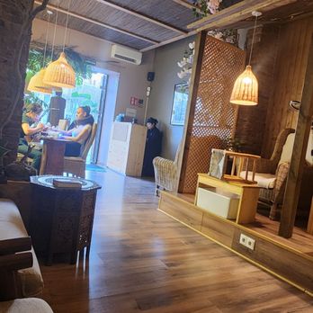 The Born Studio S.L - Entry - Massage Therapy Near Me - Barcelona, B The Born Studio S.L - Entry - Massage Therapy Near Me - Barcelona, B