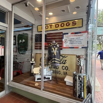 Maggie’s - Front window - Sandwiches Near Me - Fredericksburg, Virginia