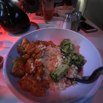 Taste on Pine  - Chicken and Rice - Lounges Near Me - Atlanta, Georgia