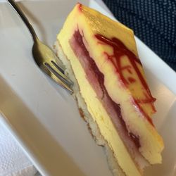 Trattoria al 395 - Passion fruit cake