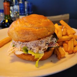 The Island Stone Pub - Special: Crustacean Roll (lobster and crab)