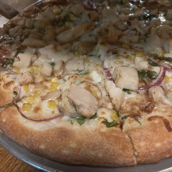 Giovanni's - Small Thai - Pizza Near Me - Mammoth Lakes, California