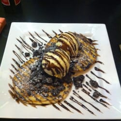 Mama Leahs - The Oreo dunky pancakes