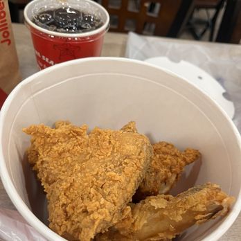 Jollibee - Fast Food Near Me - Chicago, Illinois