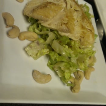 El Rey Sol - Pollo cashew salad with house lemon zest dressing. - French Near Me - Ensenada, BCN