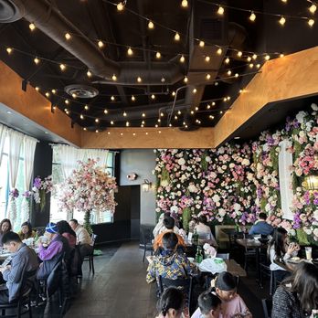 Amazing Basil - Flowers and twinkle lights everywhere - Asian Fusion Near Me - Fremont, California Amazing Basil - Flowers and twinkle lights everywhere - Asian Fusion Near Me - Fremont, California