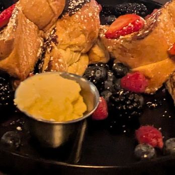 Vine and Oak - French Toast - Comfort Food Near Me - Cranford, New Jersey
