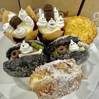 Mello - Donuts Near Me - Vancouver, British Columbia