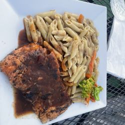 Bleu Island Restaurant Bar & Exquisite Cuisine - Pasta with salmon