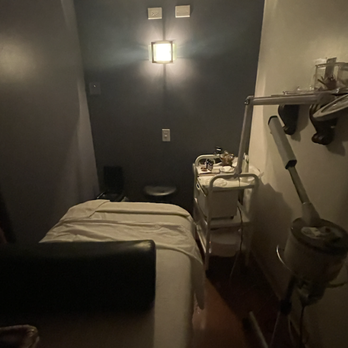 Douglas J Aveda Institute - Inside where you get a facial - Hair Salons Near Me - Chicago, Illinois Douglas J Aveda Institute - Inside where you get a facial - Hair Salons Near Me - Chicago, Illinois