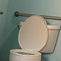 Excelcare at Norwood - My mother's toilet overflowed a few weeks ago and now yesterday it did not flush and maintenance did not show up all day to address it.