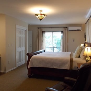 Loon Lake Motel - Burlington Room Located on the third floor of the main house - Hotels Near Me - Loon Lake, Washington Loon Lake Motel - Burlington Room Located on the third floor of the main house - Hotels Near Me - Loon Lake, Washington