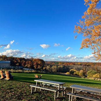 Hawk Ridge Winery - Wineries Near Me - Watertown, Connecticut