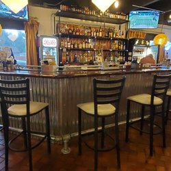 Bunzy's & Booze - The bar!