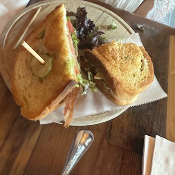 The Eagle Charlotte - Chicken sandwich - Southern Near Me - Charlotte, North Carolina