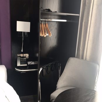 Trinity City Hotel - Small closet space - Hotels Near Me - Dublin, D