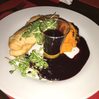 Santo & Seña - Salmon rodado con puré de zanahoria son salsa de frambuesa. 5* - Cocktail Bars Near Me - Buenos Aires, C Santo & Seña - Salmon rodado con puré de zanahoria son salsa de frambuesa. 5* - Cocktail Bars Near Me - Buenos Aires, C