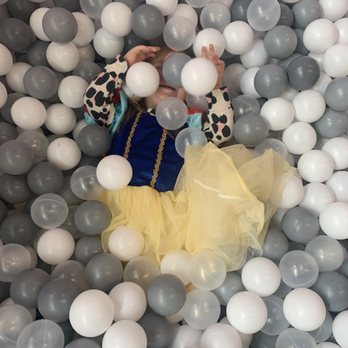 Nana's Wonderland - Ball pit - Indoor Playcenter Near Me - Little Neck, New York Nana's Wonderland - Ball pit - Indoor Playcenter Near Me - Little Neck, New York
