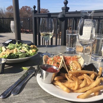 Chandler Hill Vineyards - Fish tacos - Wineries Near Me - Defiance, Missouri Chandler Hill Vineyards - Fish tacos - Wineries Near Me - Defiance, Missouri
