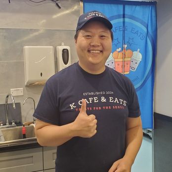 K Cafe & Eats - Eddie, the man of the hour. - Cafes Near Me - Schaumburg, Illinois