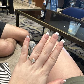 The Cat Nails & Spa - Nail Salons Near Me - Seattle, Washington
