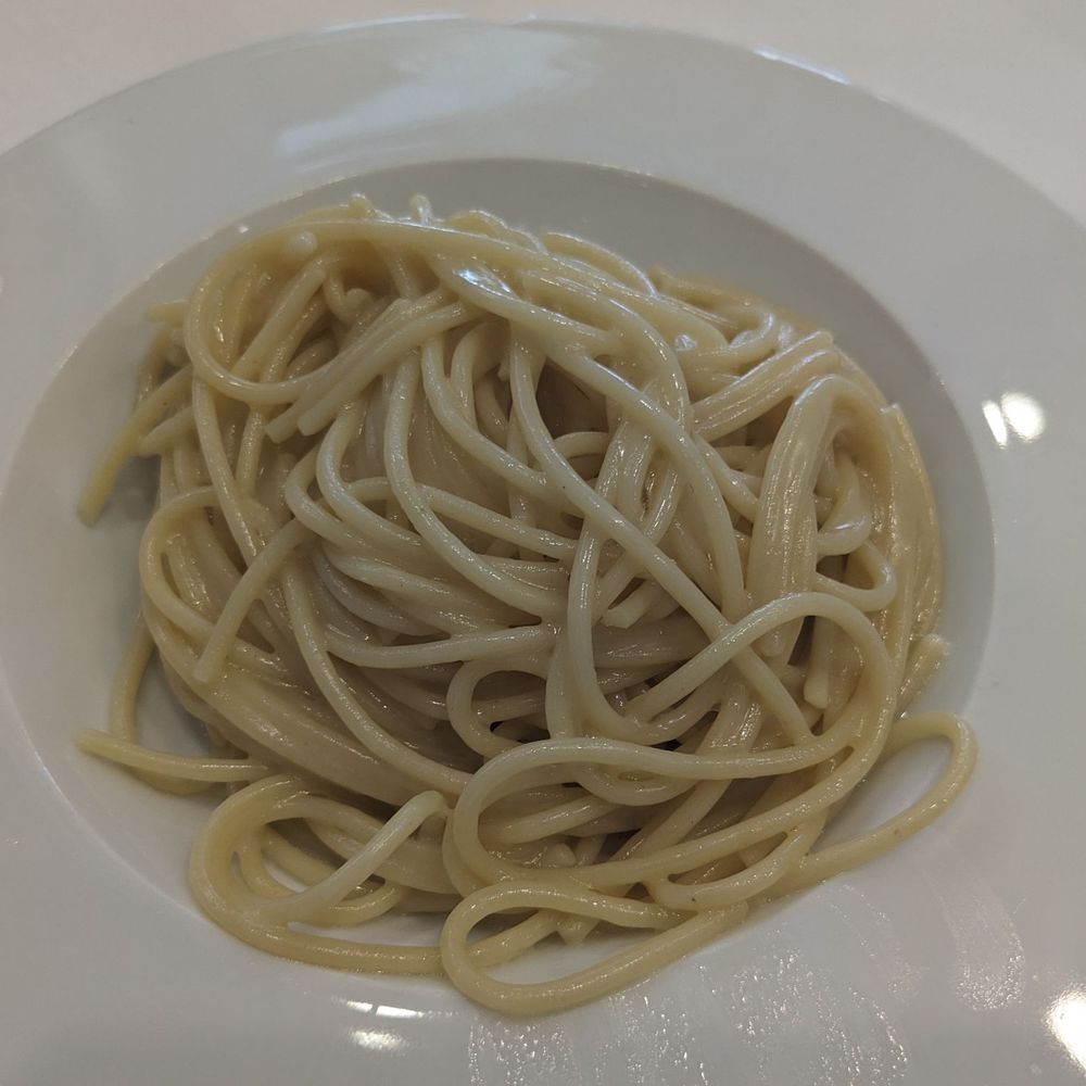 Restaurant Galuppi - Spaghetti with butter sauce - Italian Near Me - Burano, VE Restaurant Galuppi - Spaghetti with butter sauce - Italian Near Me - Burano, VE