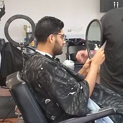 15 Unisex Barbershop - Low Temp and Beard Outline