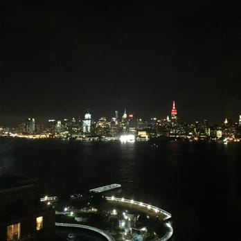 W Hoboken - Red for the Global Citizen Festival - Hotels Near Me - Hoboken, New Jersey