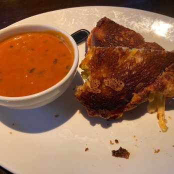 Yard House - Grilled Cheese & Tomato Bisque Sandwich - Bars Near Me - Westlake, Ohio Yard House - Grilled Cheese & Tomato Bisque Sandwich - Bars Near Me - Westlake, Ohio
