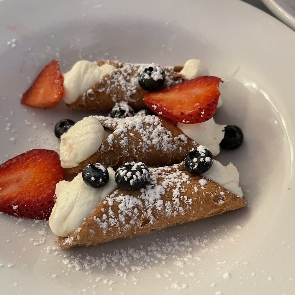 Fumo - Cannnoli - Italian Near Me - New York, New York Fumo - Cannnoli - Italian Near Me - New York, New York