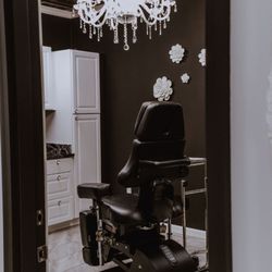 Matriarch Body Piercings - Our main Piercing room