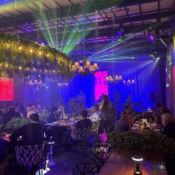 Veranda Lounge - Patio - Modern European Near Me - Glendale, California
