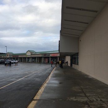 TJ MAXX - Updated January 2026 - 10 Reviews - 615 Broadway, Bangor