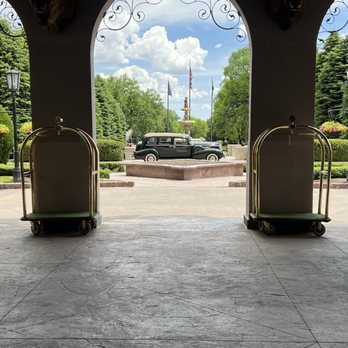 The Broadmoor - Resorts Near Me - Colorado Springs, Colorado The Broadmoor - Resorts Near Me - Colorado Springs, Colorado