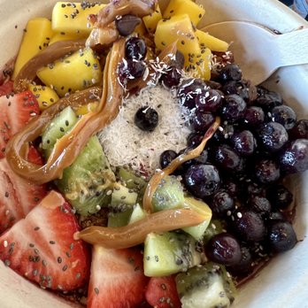 Bom Dia Treats - Hawaiian bowl - Acai Bowls Near Me - Saint Paul, Minnesota Bom Dia Treats - Hawaiian bowl - Acai Bowls Near Me - Saint Paul, Minnesota