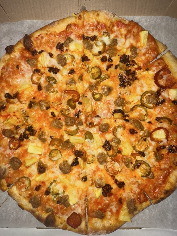 Luna Pizza Logo