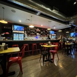 Empire Slice House - Tulsa - Bar