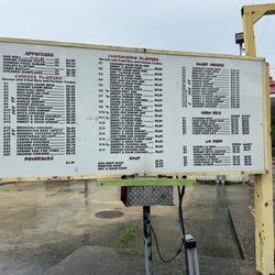 I really wish there's a hours of operation sign at the drive thru. CLOSED ON SUNDAYS!!!!!