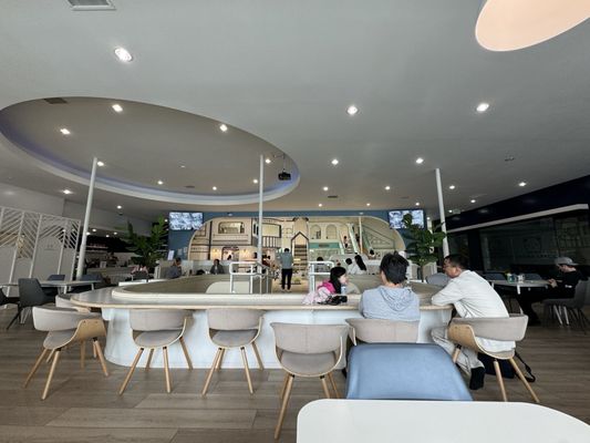 LOOMA SPACE by null