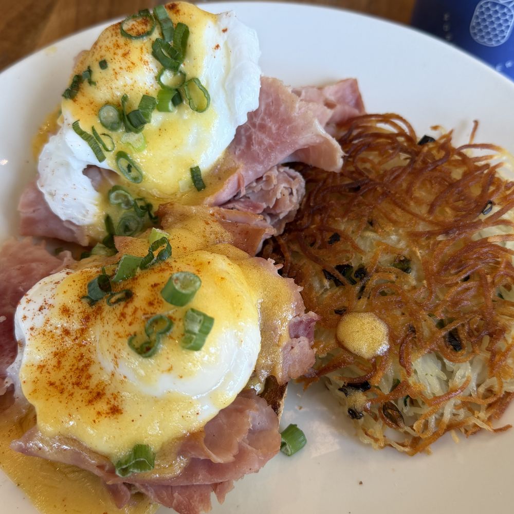 Benedict's - classic benedict - Breakfast & Brunch Near Me - Wayzata, Minnesota