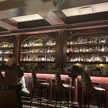 Wiseguy Lounge - Cocktail Bars Near Me - Indianapolis, Indiana