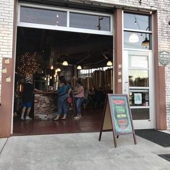 Dry Ground Brewing Company - Pubs Near Me - Paducah, Kentucky Dry Ground Brewing Company - Pubs Near Me - Paducah, Kentucky