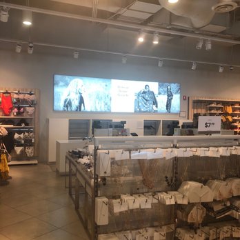 H&M - Counter - Women's Clothing Near Me - Long Beach, California