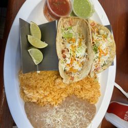 Cantarito's Taqueria & Bar - Fishy taco plate